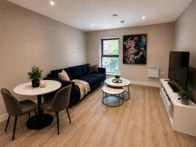 Short term let 1 Bed. C/Tax, Elec, Water Inc. Main Photo