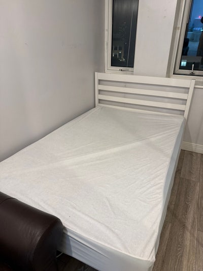 Female only, free gym,en-suite room Stratford E15  Main Photo