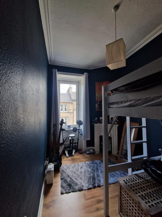 Single bedroom located in Dalry, Edinburgh. Main Photo