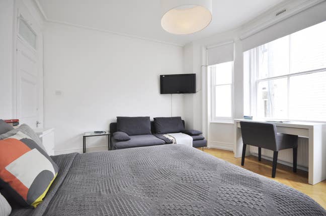Bills Included, Weekly Cleaner, Minute to Tube ☎️ Main Photo
