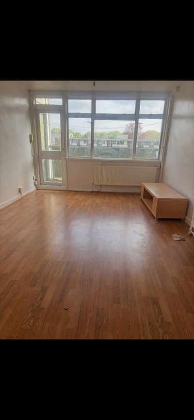 🏡 2 Bed Flat Available | E1 | 1st Floor Main Photo