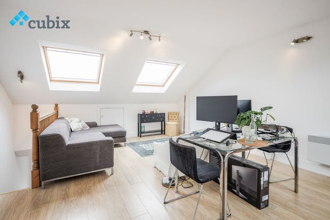 Large 2-bed Maisonette in SE17 Main Photo