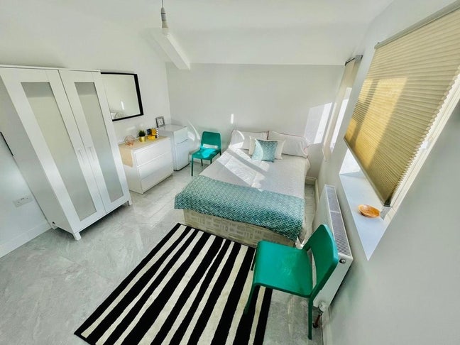 ✨🛏️ Ensuite Room to Let in Neasden Main Photo