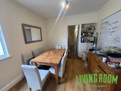 Friendly House Share - close to Roath Park  Main Photo