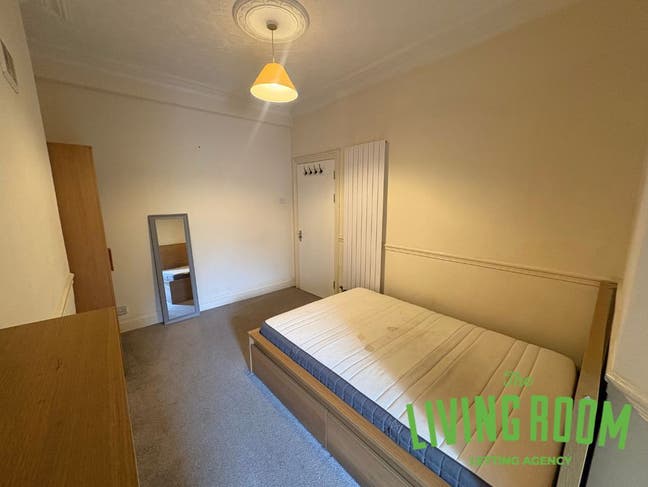 Friendly House Share - close to Roath Park  Main Photo