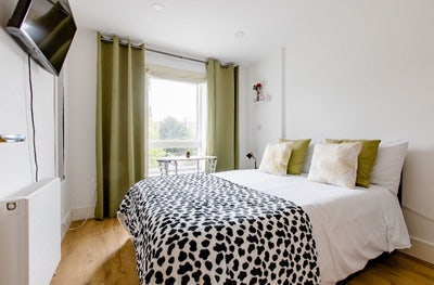 🏡 2 Bedroom Flat to Let in – Clapham North Main Photo