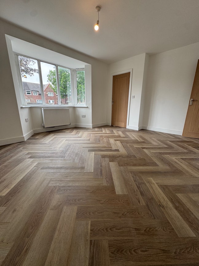 Brand newly refurbished 3 bed semi detached house Main Photo