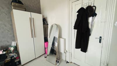 Spacious Furnished Double Room for Female Main Photo