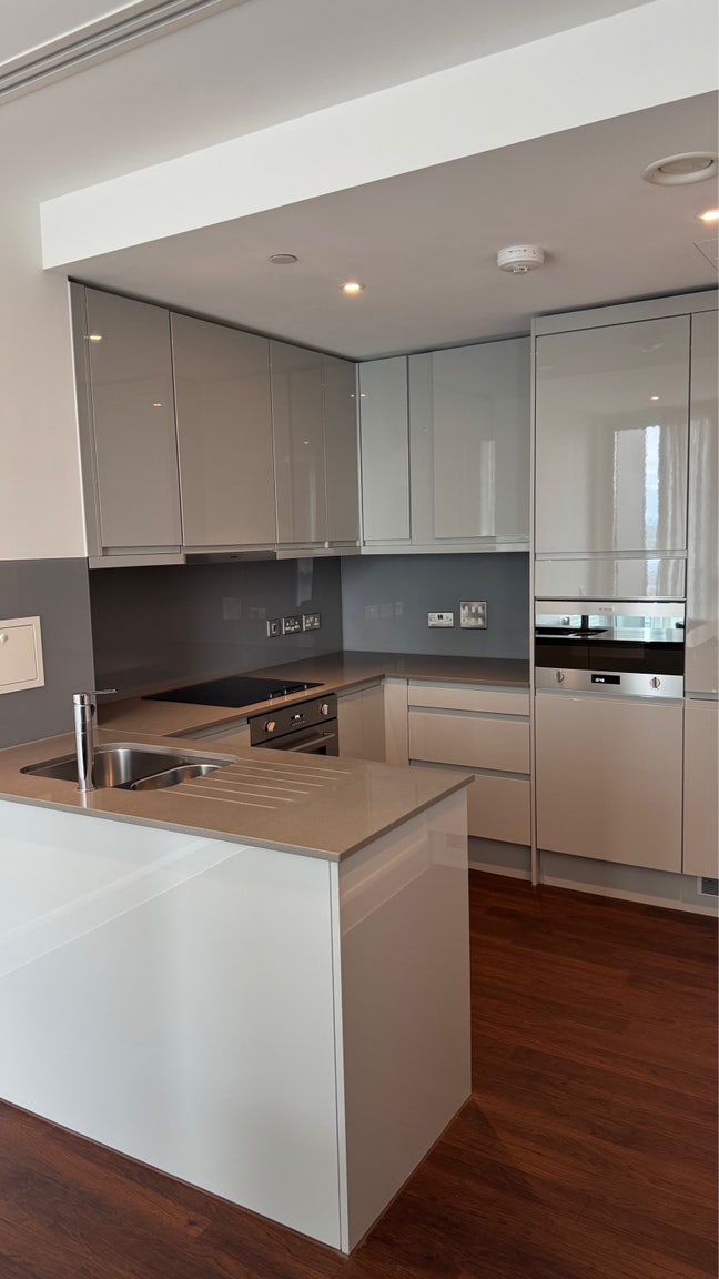 Morden Ensuite Room in Canary Wharf  Main Photo