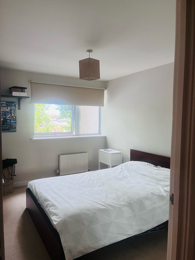 Room to rent in peacful flat Main Photo