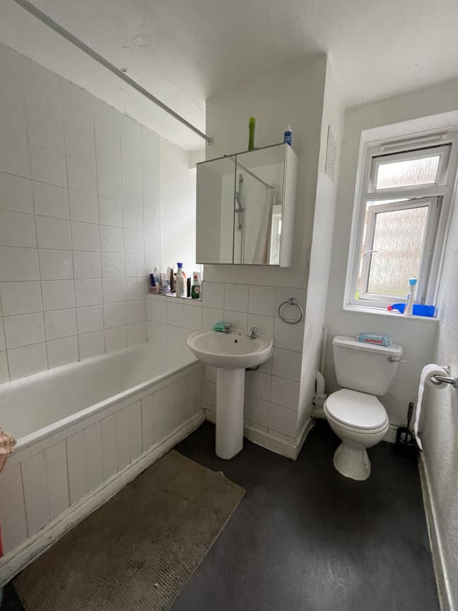 Bright single room, friendly flat , Shepherds Bush Main Photo