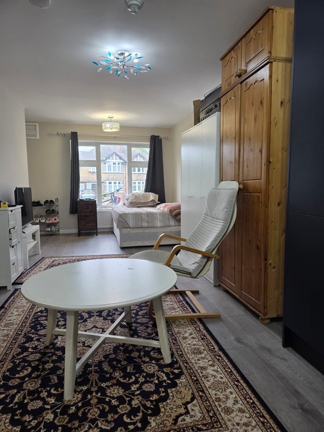 Beautiful Studio Glat in Woceter Park Main Photo