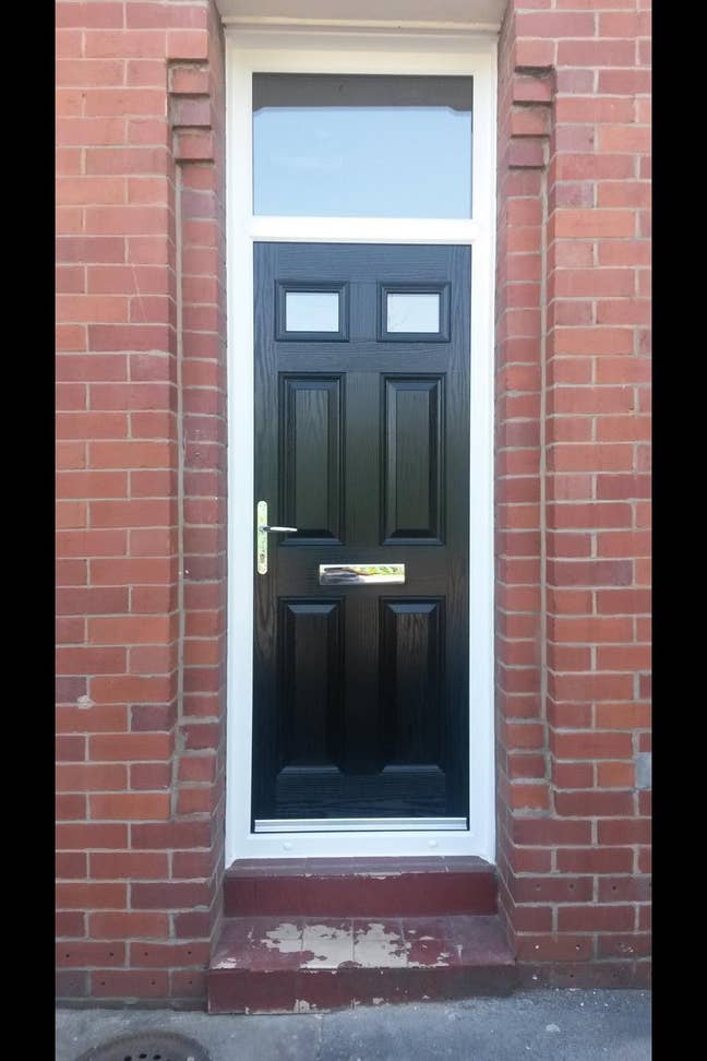 Double room in 5 bed house. Great location Main Photo