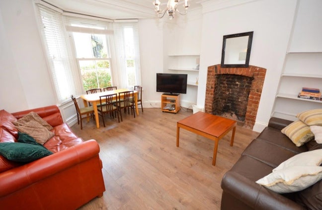 Contemporary Student House In The Heart of Jesmond Main Photo