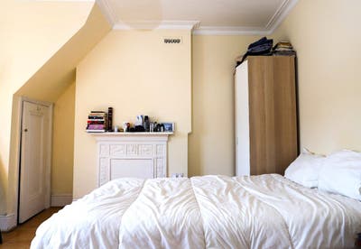 Double Room available in  Fulham Main Photo