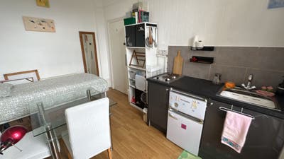 Studio in Chelsea Main Photo