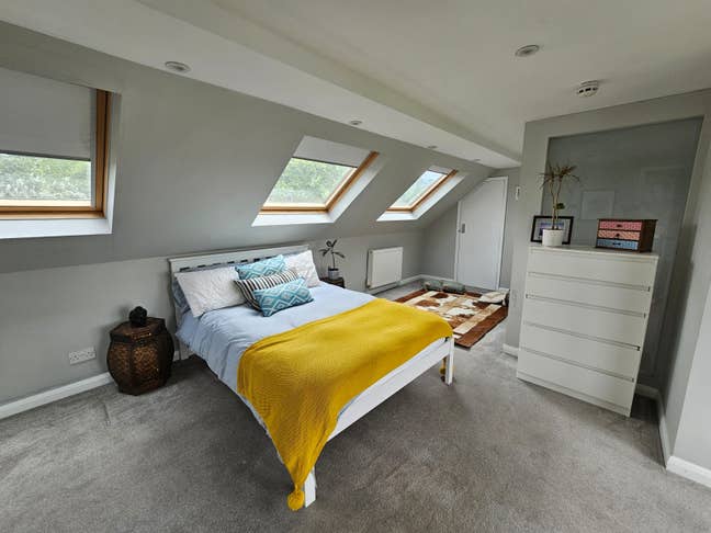 Stunning Ensuite Room in a Designer House ✨ Main Photo