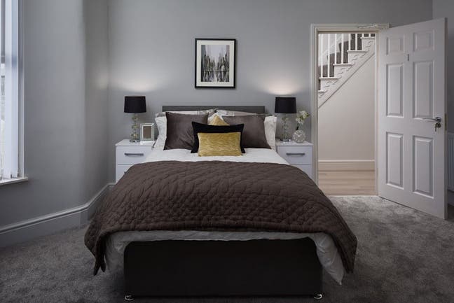 Luxury 4 Bed HMO En-Suite Available Main Photo