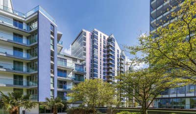 Superb En-Suite Room in Luxury Riverside Apartment Main Photo