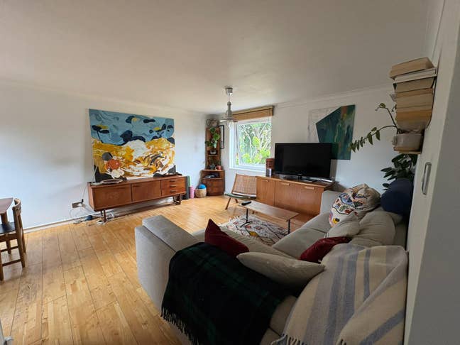 Sublet available in warm kennington flat Main Photo