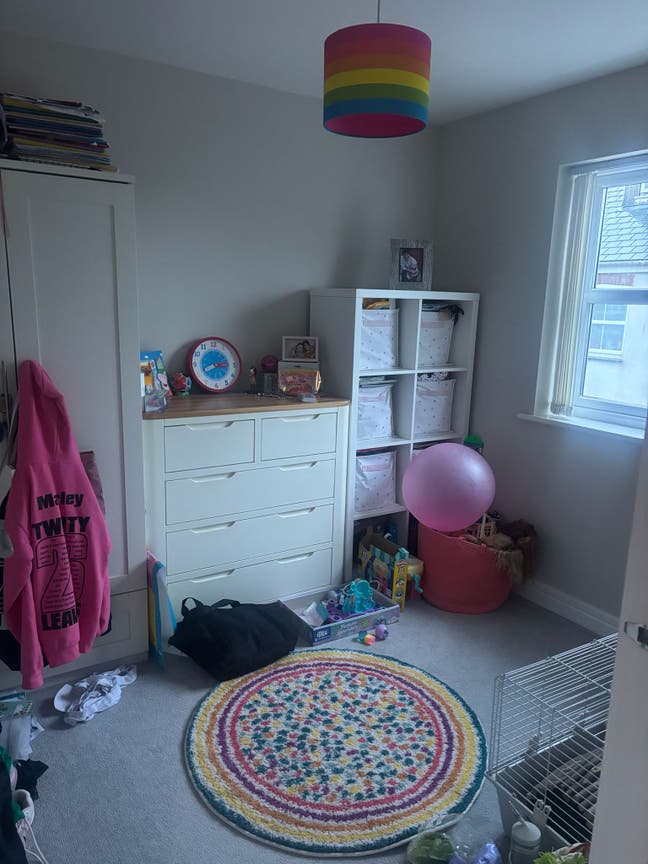 Unfurnished double bedroom available  Main Photo