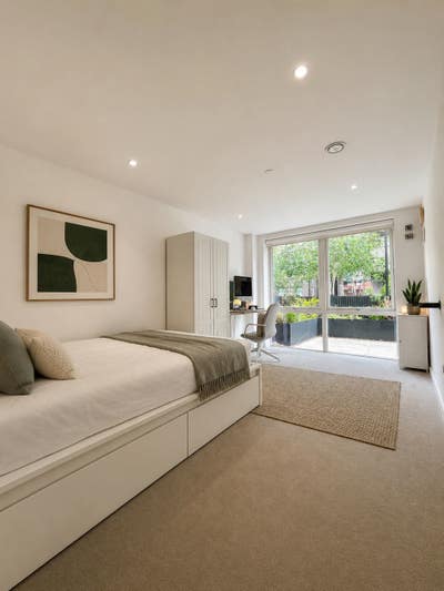 Bright & Quiet Room in Clean Home – All Bills Incl Main Photo