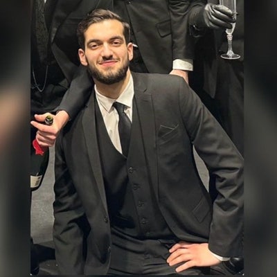 Looking for room or to buddy up Main Photo