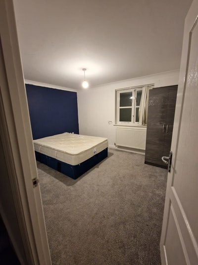 Double Room to let, Medbourne  Main Photo