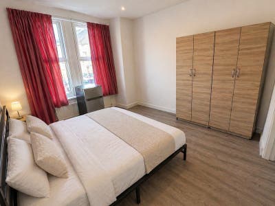 |Large Double Room | Tottenham N17 |  0 Deposit  Main Photo