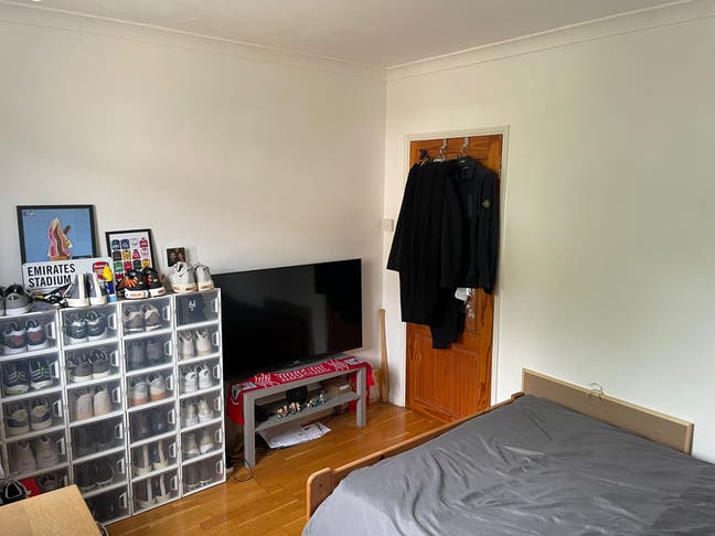 Blackheath Two Bed Apartment - Station 5' Walk Main Photo