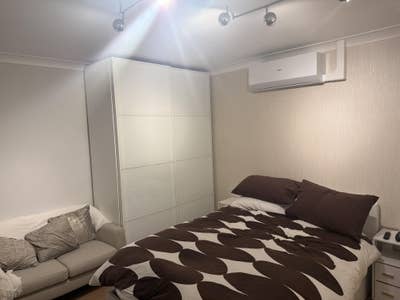 Double room with own bathroom,  fully furnished  Main Photo
