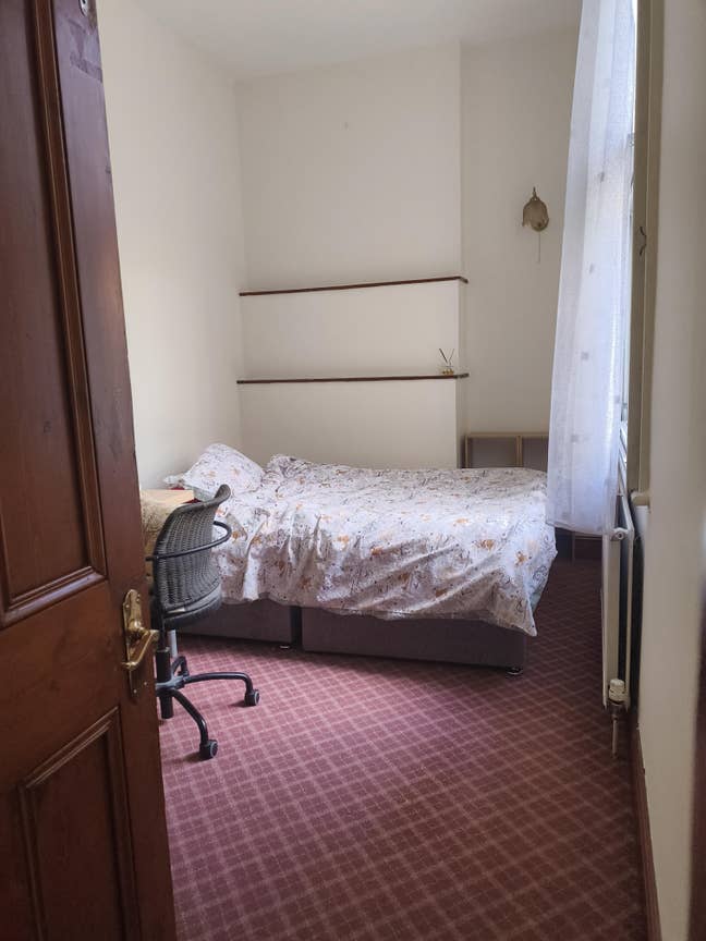 Single room available in Hendon Main Photo