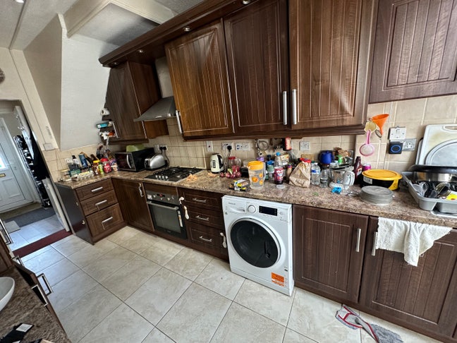 Double room En-suite available in hayes Middlesex  Main Photo