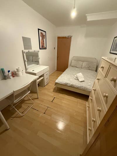 02 Double rooms in Hammersmith Main Photo