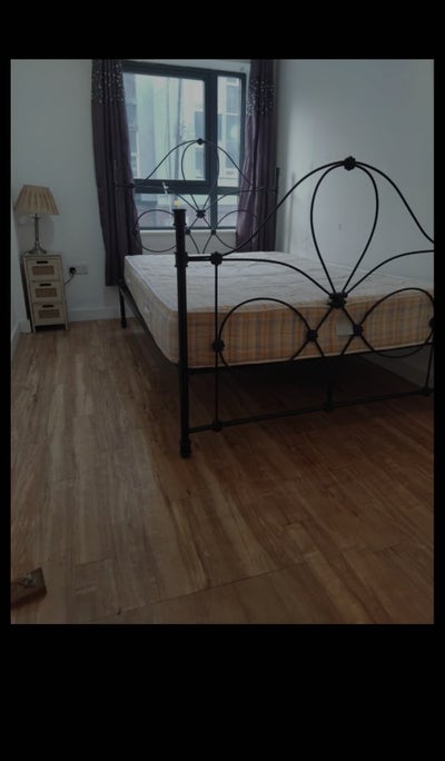 Double room-two bedroom flat  Main Photo