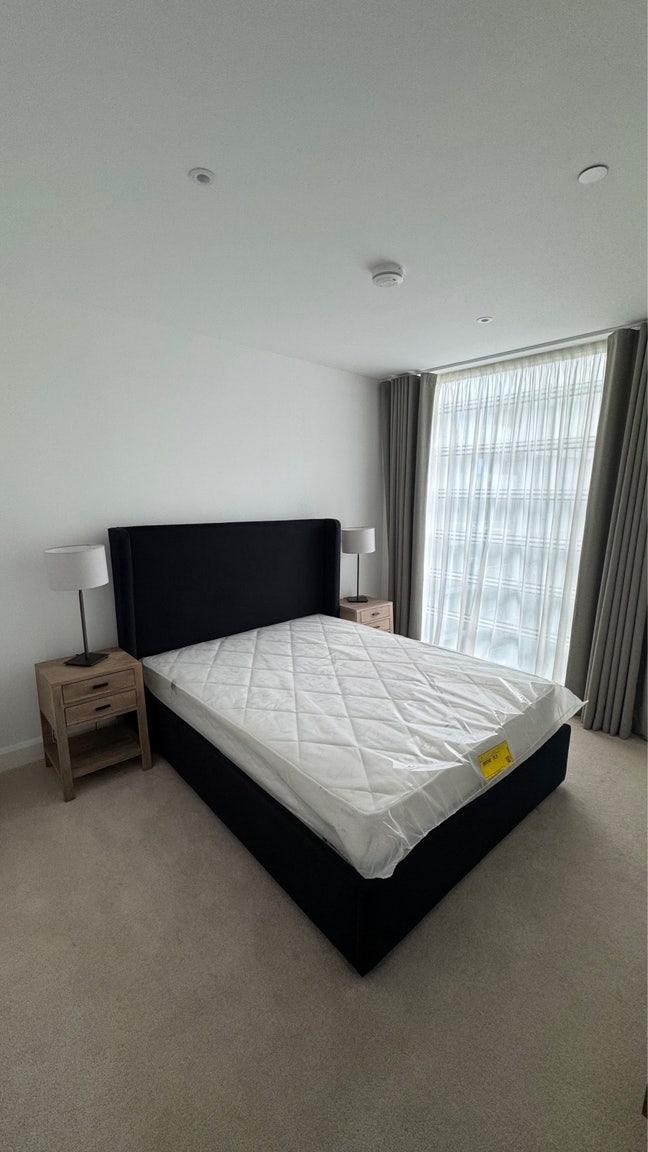 Luxury en-suite room in Canary Wharf Main Photo