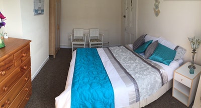 Bright Room Available with All Bills Inc Main Photo