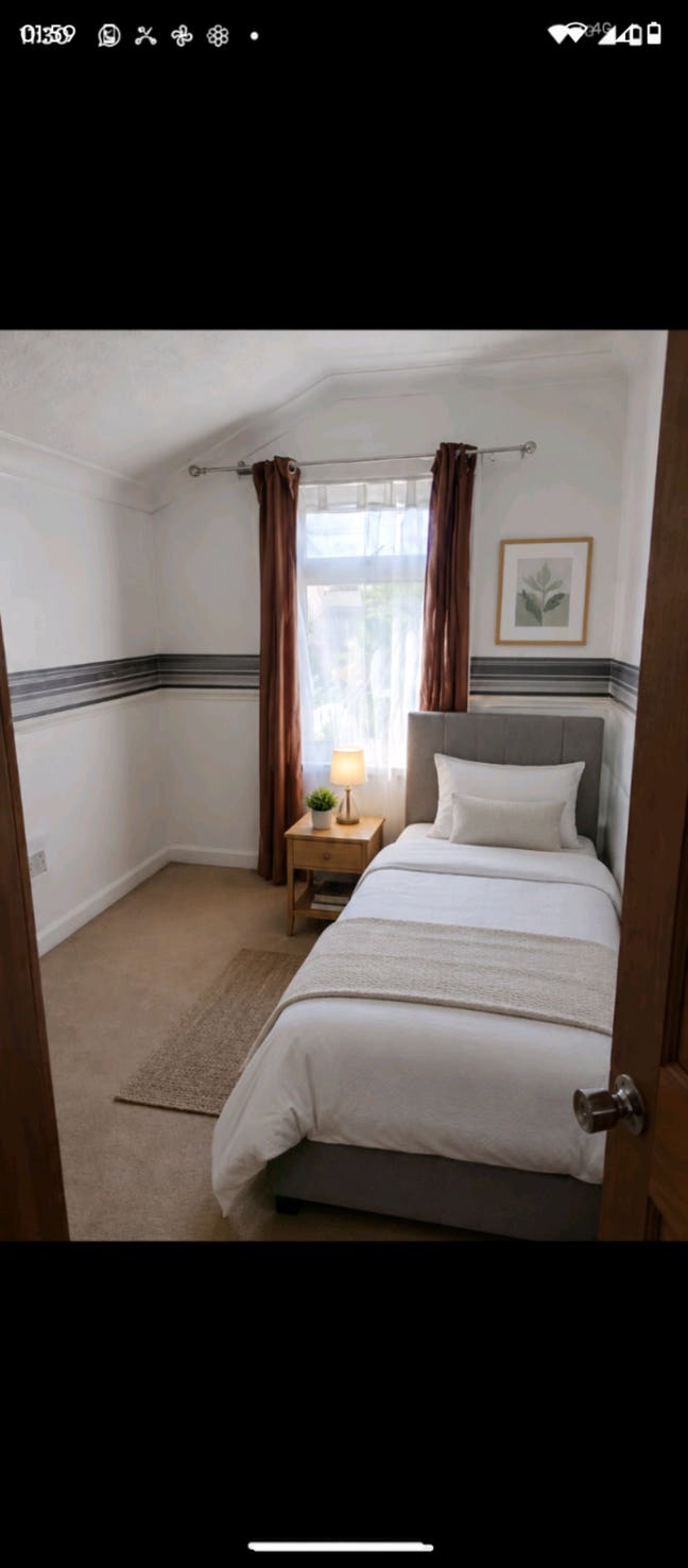 Short term rent (Small double room )for rent. Main Photo