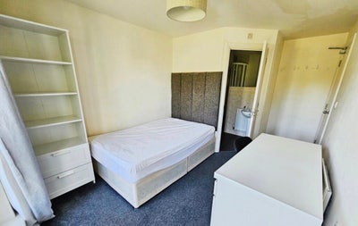 Spacious Sharing Room Available near Dehav Campus  Main Photo