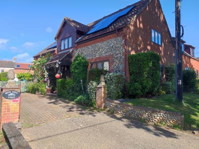  Nice Peaceful  Home   . in a Small Village  Main Photo