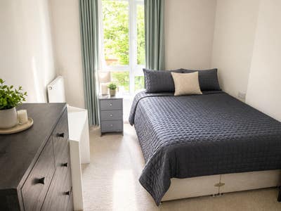 Large Double rm to rent, 7 min walk Oval/Stockwell Main Photo