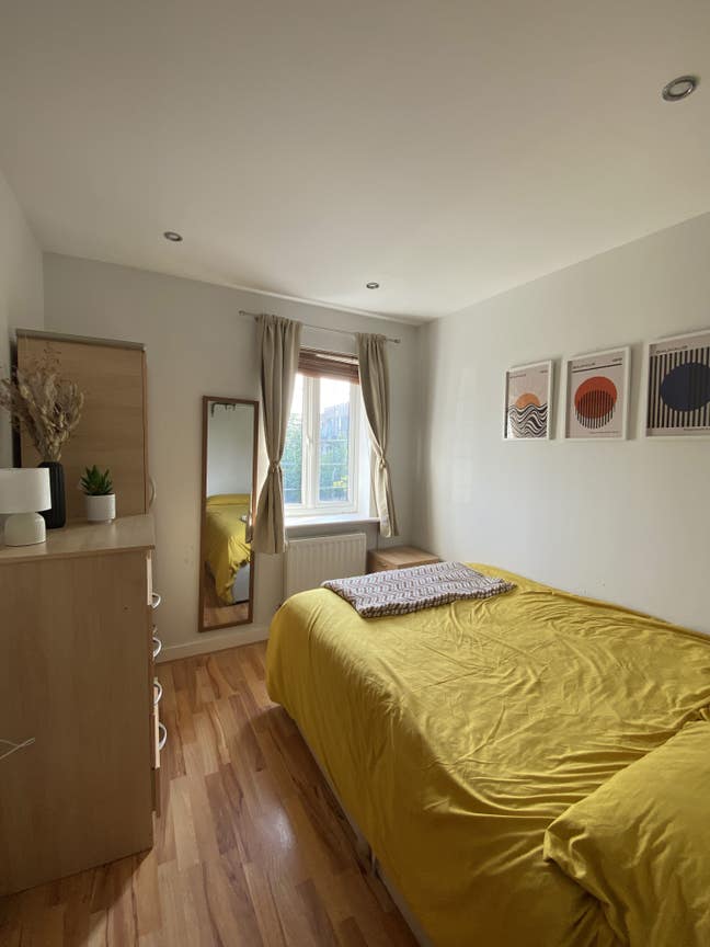 Double en suite in chorlton, female only Main Photo