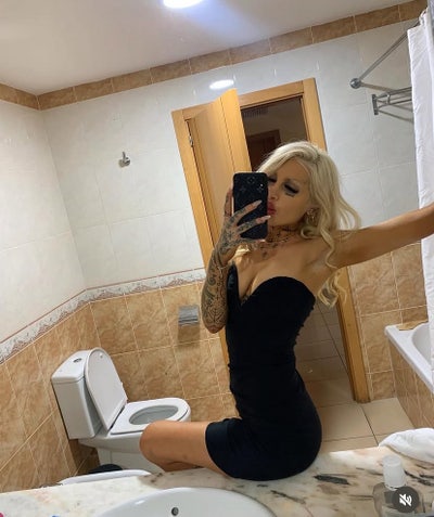 Looking for a room in a lovely house share  Main Photo