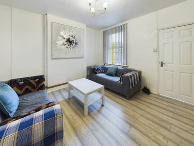 En-Suite Double Bedroom  Main Photo