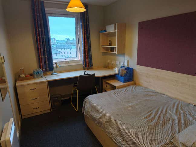UofG Blackfriars Classic Ensuite Takeover Main Photo