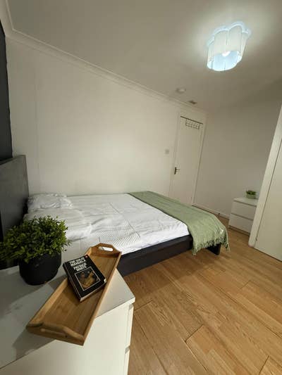 Self Contained Studio (Double) Main Photo