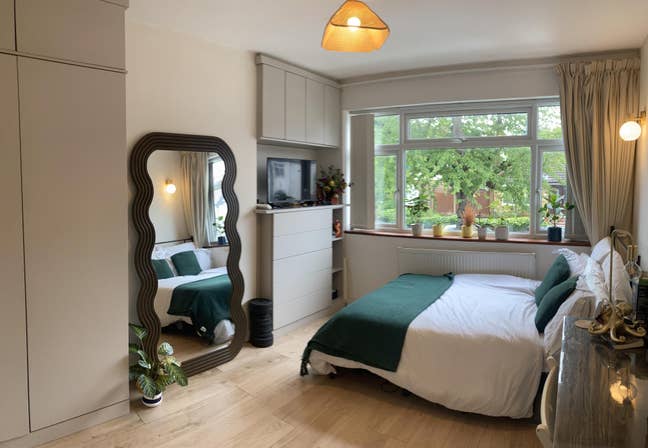 Big Room available in friendly home Forest Hill Main Photo