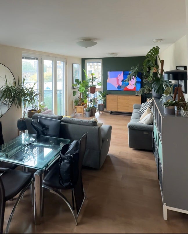 En-suite double room available Main Photo