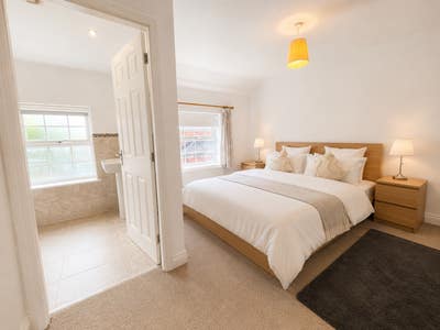 Upperdale Park | Ensuite Rooms | Near Hospital Main Photo