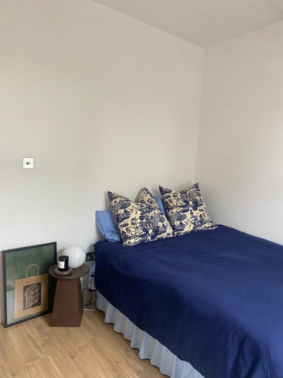 ⭐️ 1 double bedroom available in 3 bed girl flat Main Photo